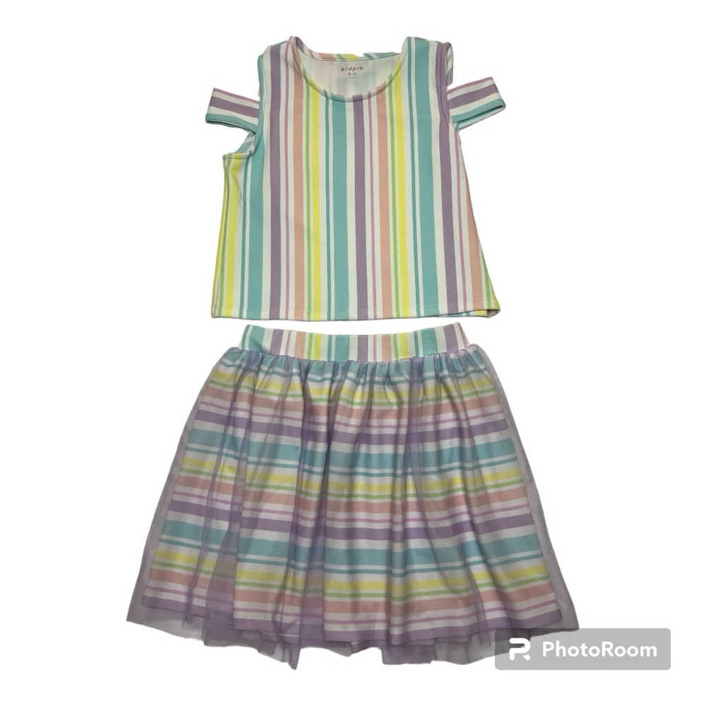 Set of skirt and blouse